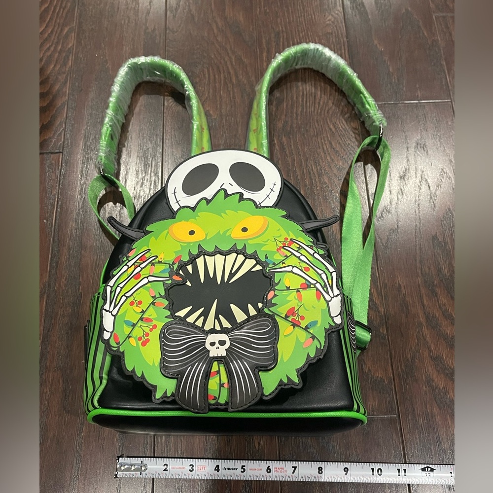 Loungefly Disney The Nightmare Before Christmas Jack Skellington Wreath Backpack - Picture 8 of 10